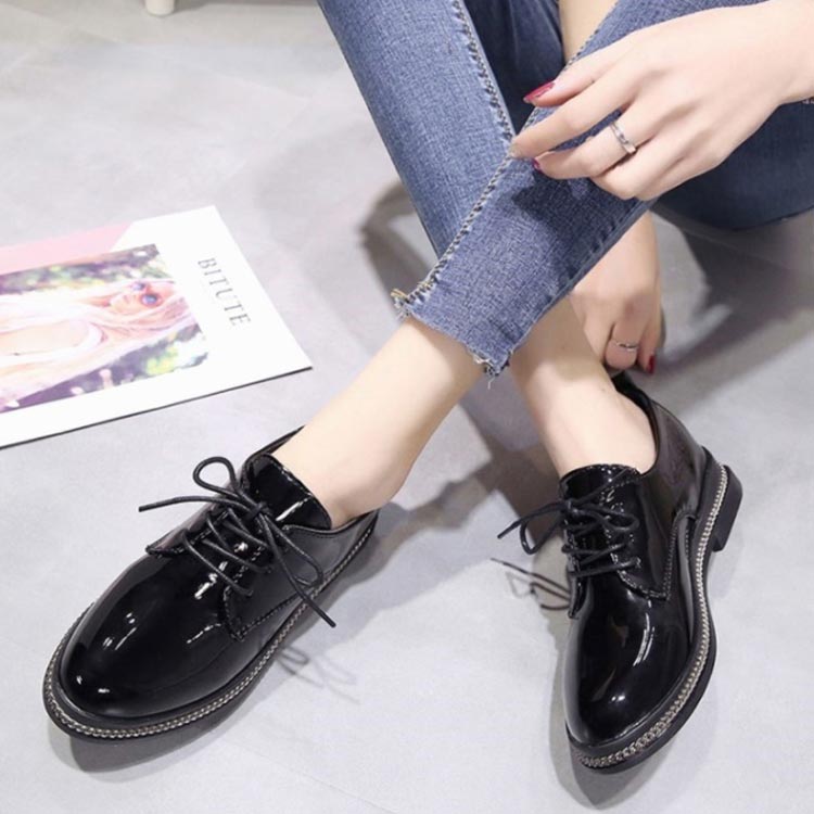 Minana 送料無料 エナメル マット パンプス レースアップシューズ レディース オックスフォード おじ靴 靴 マニッシュシューズ オックスフォードシューズ フラット ローヒール 春靴 通学 大人可愛い 美脚 レースアップ
