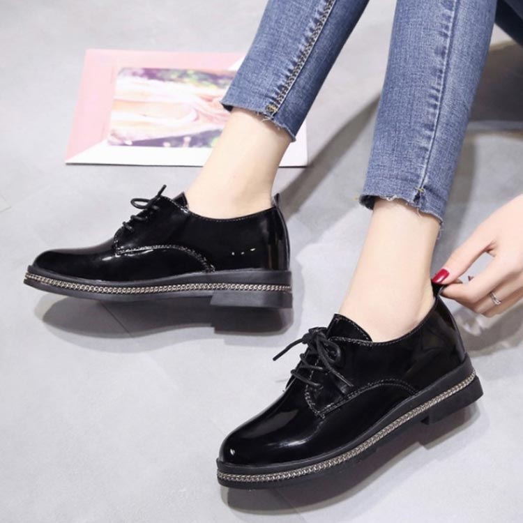 Minana 送料無料 エナメル マット パンプス レースアップシューズ レディース オックスフォード おじ靴 靴 マニッシュシューズ オックスフォードシューズ フラット ローヒール 春靴 通学 大人可愛い 美脚 レースアップ